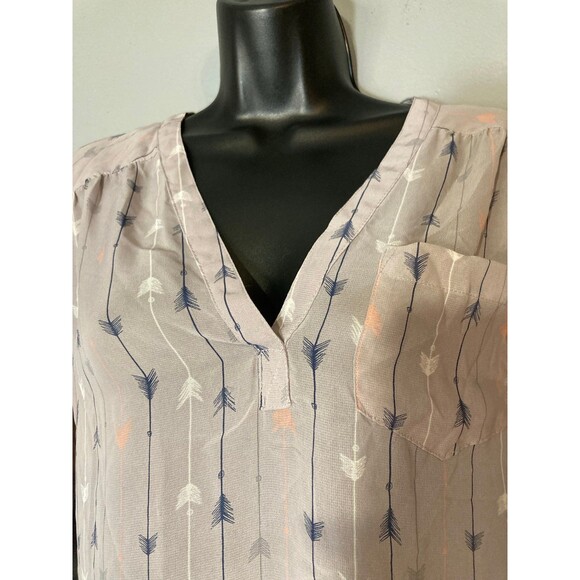Maurices sheer gray/purple arrow design blouse - Picture 3 of 6